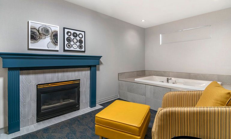 Jetted Tub Suite - King Room