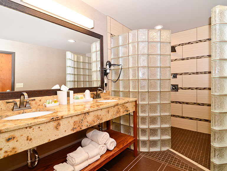 Executive Jacuzzi Suite